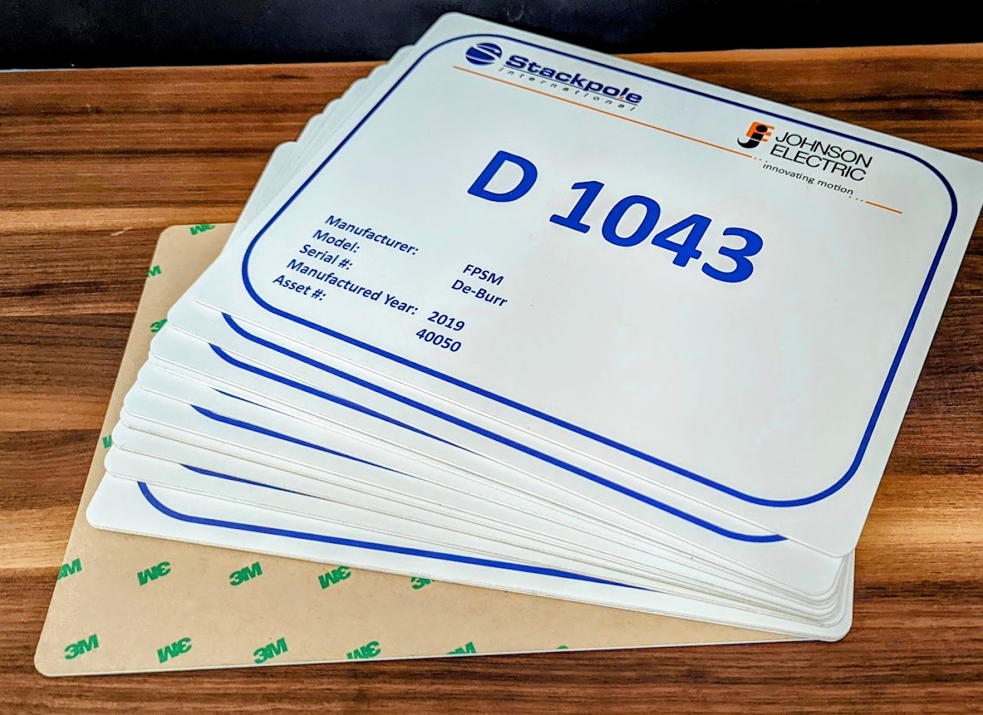 D1043 lamacoid labels from Aran Awards in Hamilton